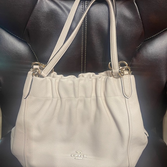 Coach Maya Cream Shoulder Bag with Ruched Detailing - Picture 2 of 7